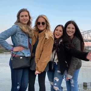 Meet your Posher, Ashlyn